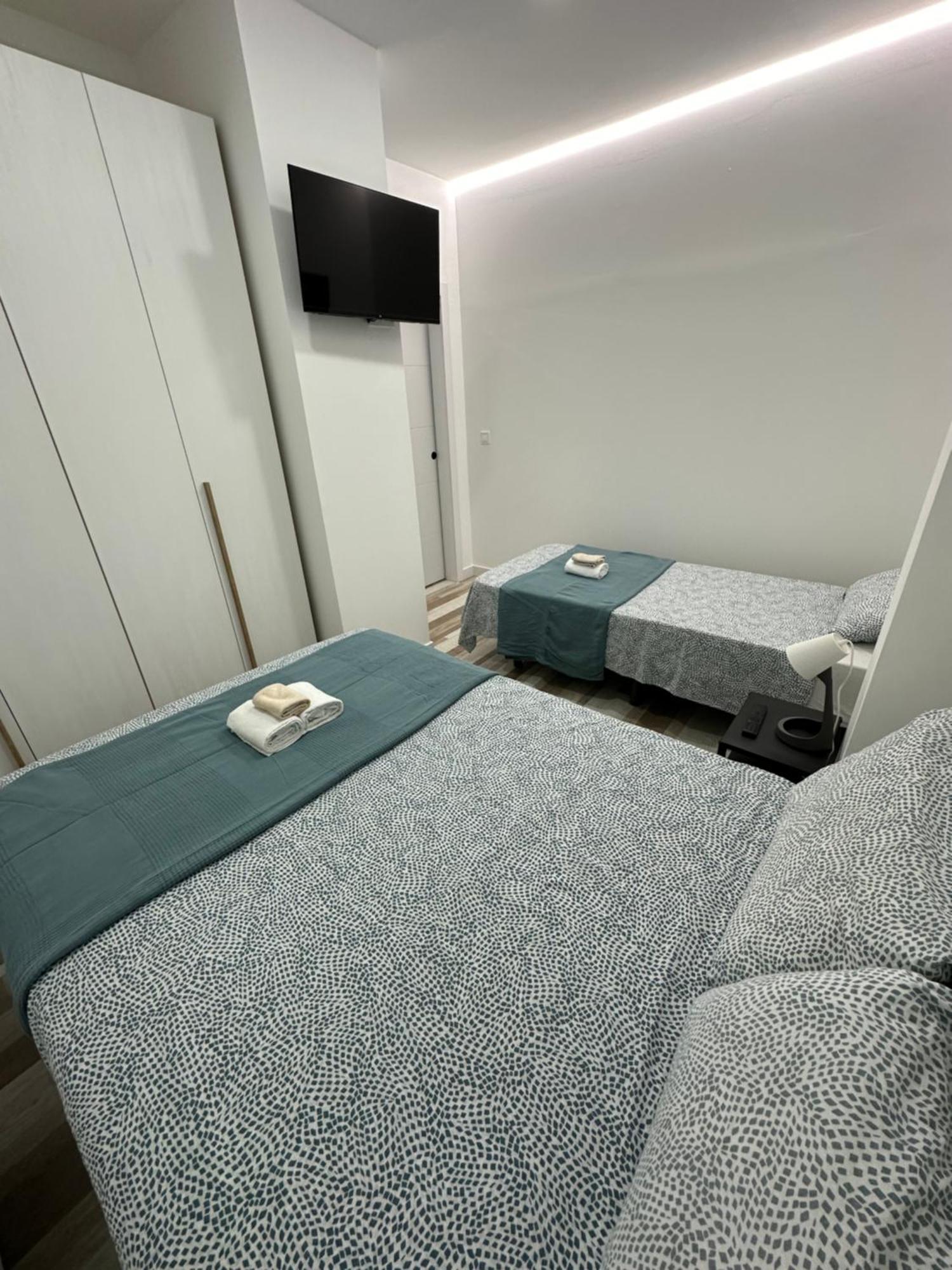 Alojamiento Fantasia Madrid Kültér fotó